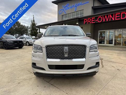 Used 2022 Lincoln Navigator L Reserve image 3
