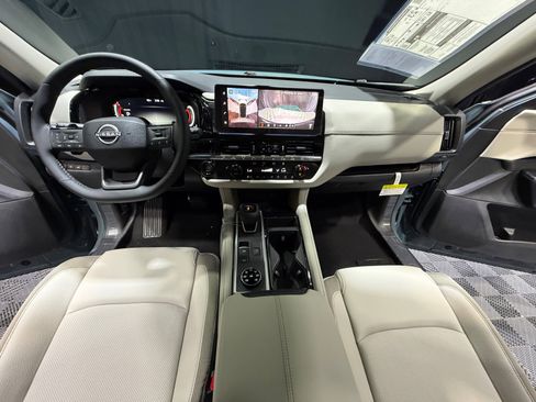 New 2026 Nissan Pathfinder SL image 20