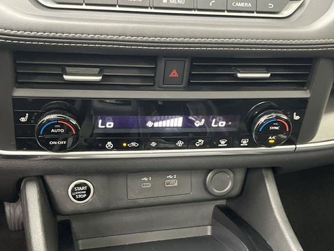 Used 2023 Nissan Rogue SV w/ SV Premium B Package AWD/4WD image 21