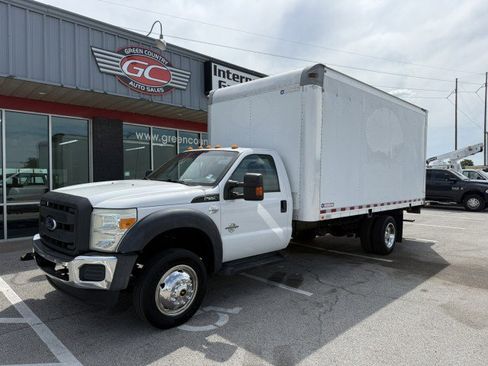 Used 2016 Ford F550 2WD Regular Cab Super Duty image 1