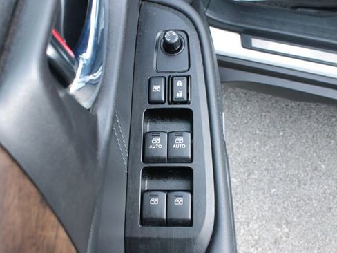 Used 2018 Subaru Outback 2.5i Limited AWD/4WD image 11