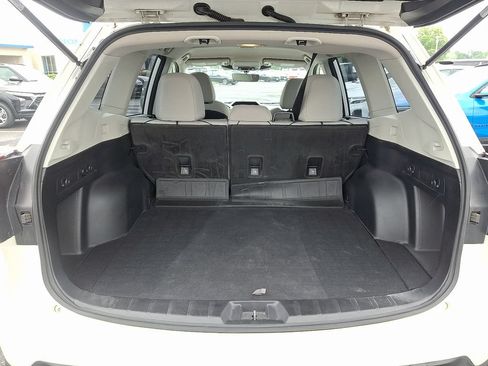 Used 2023 Subaru Forester AWD/4WD image 29