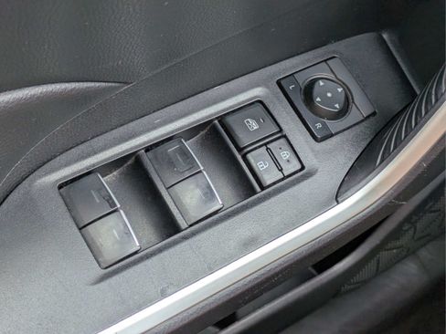 Used 2024 Toyota RAV4 XLE FWD image 20