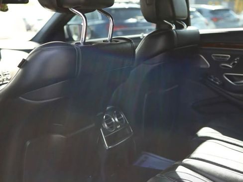 Used 2015 Mercedes-Benz S 63 AMG 4MATIC Sedan w/ Driver Assistance Package image 39