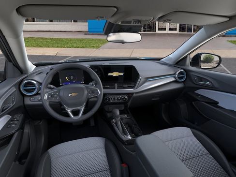 New 2026 Chevrolet Trax LT w/ LT Convenience Package FWD image 19
