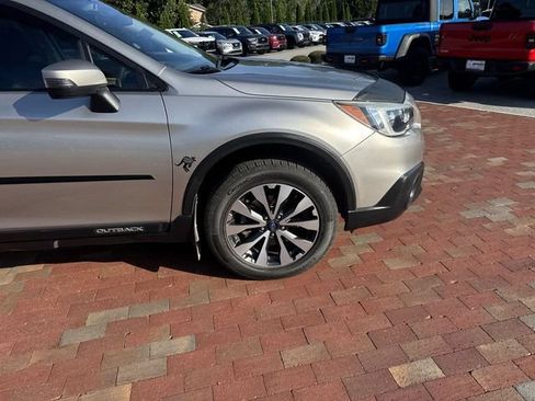Used 2017 Subaru Outback 2.5i Limited AWD/4WD image 16