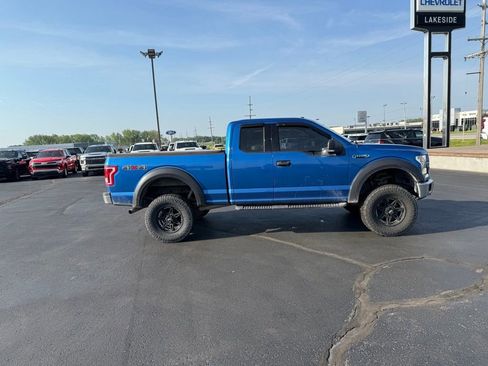 Used 2015 Ford F150 XLT w/ Equipment Group 301A Mid AWD/4WD image 8