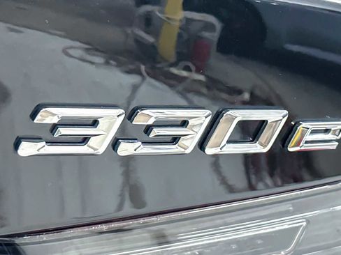 Used 2024 BMW 330e xDrive w/ Premium Package image 27