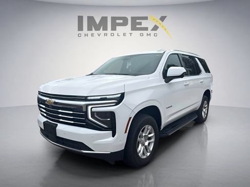Used 2025 Chevrolet Tahoe LT AWD/4WD image 1