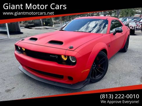 Used 2019 Dodge Challenger SRT Hellcat image 1
