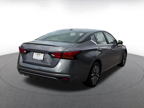 Used 2025 Nissan Altima 2.5 SV image 15