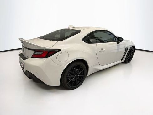 Used 2023 Toyota GR86 Premium w/ ALL Weather Mat Package (TMS) RWD image 6