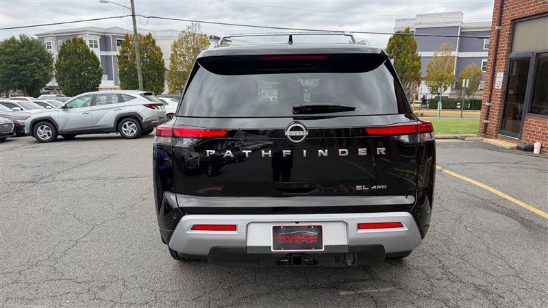 Used 2023 Nissan Pathfinder 4WD SL w/ SL Premium Package image 15
