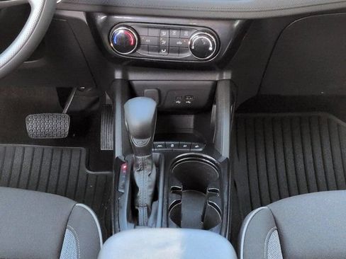 Used 2025 Chevrolet TrailBlazer LT w/ Driver Confidence Package FWD image 18