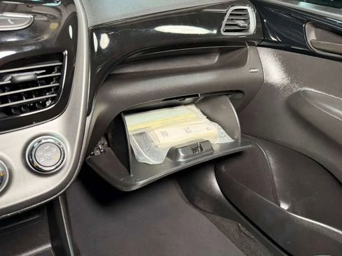 Used 2020 Chevrolet Spark LT image 28