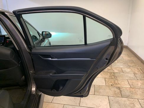 Used 2023 Toyota Camry SE image 38