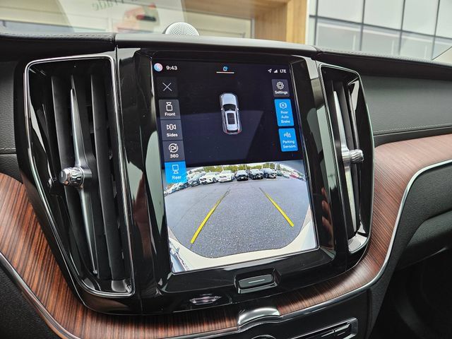 Certified 2023 Volvo XC60 T8 Ultimate w/ Protection Package AWD/4WD image 29