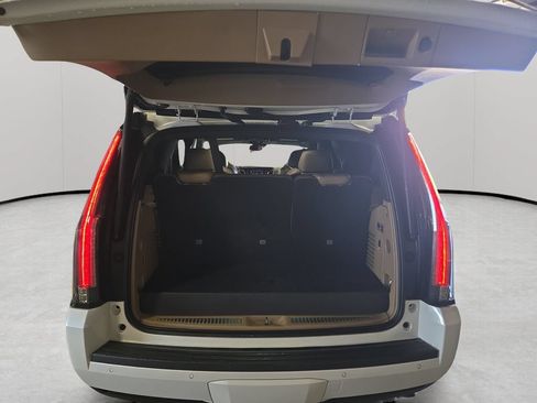 Used 2020 Cadillac Escalade Platinum AWD/4WD image 29
