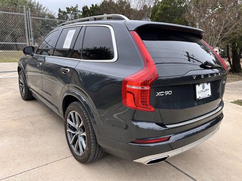 Used 2017 Volvo XC90 T6 Momentum w/ Vision Package image 8