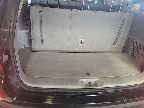 Used 2017 Toyota Highlander LE FWD image 6