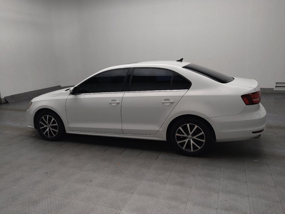 Used 2017 Volkswagen Jetta SE FWD image 3
