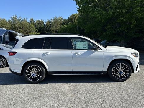 New 2026 Mercedes-Benz GLS 450 4MATIC image 9