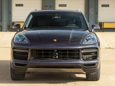 Used 2019 Porsche Cayenne Turbo image 13