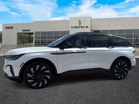 New 2026 Lincoln Nautilus Reserve w/ Jet Appearance Package image 7