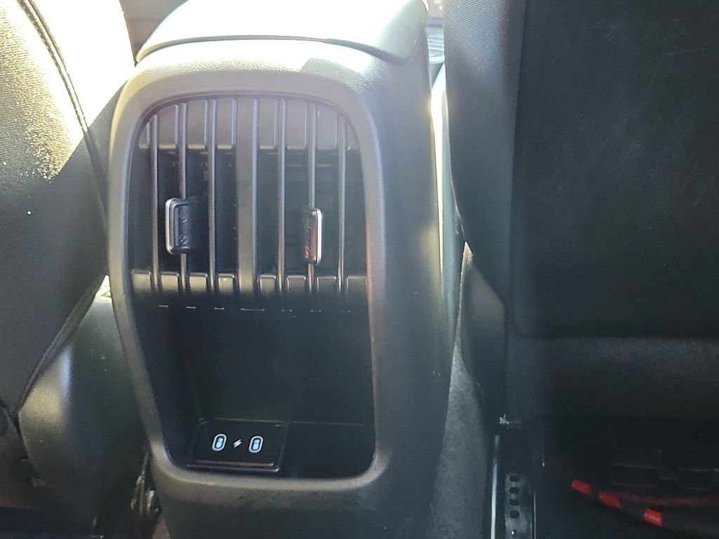 Used 2025 Hyundai Kona SEL FWD image 14