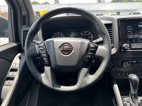Used 2022 Nissan Frontier PRO-4X w/ Pro-4X Premium Package AWD/4WD image 17