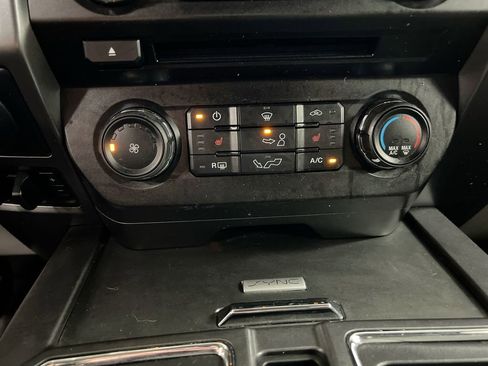 Used 2018 Ford F150 XLT w/ Equipment Group 302A Luxury AWD/4WD image 17