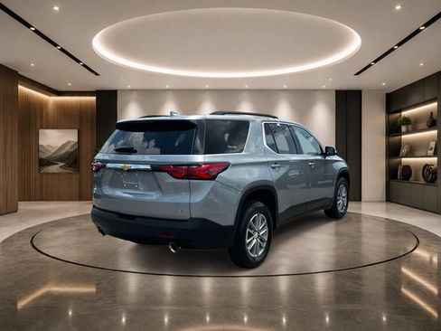 Certified 2023 Chevrolet Traverse LT FWD image 5