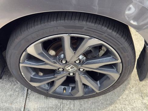 Used 2019 Honda Civic Sport image 10