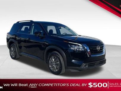 Used 2025 Nissan Pathfinder SV