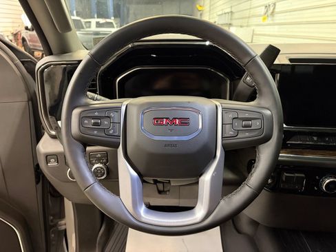 Used 2025 GMC Sierra 3500 SLE w/ SLE Value Package AWD/4WD image 11