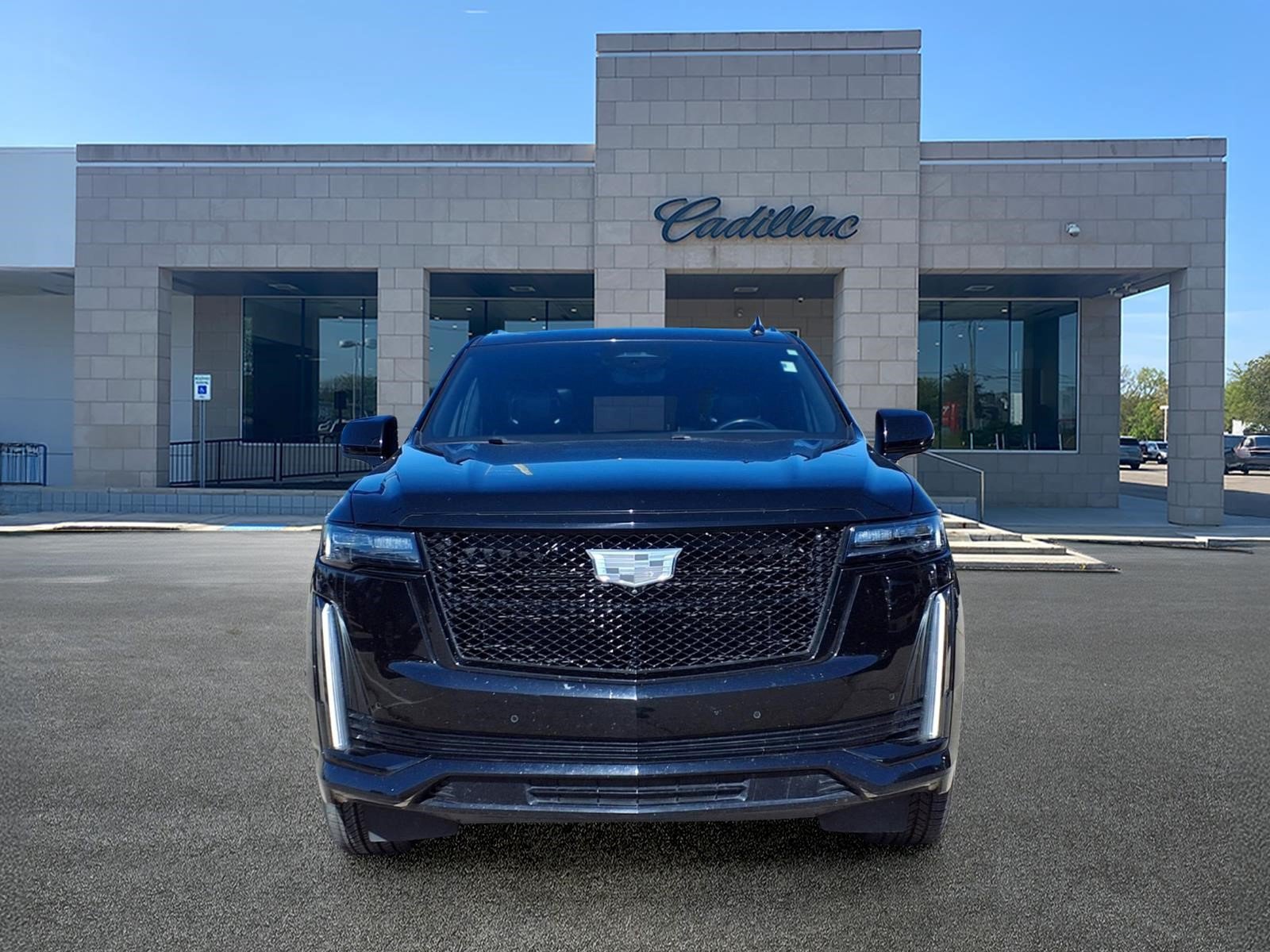 Used 2023 Cadillac Escalade Sport AWD/4WD image 2