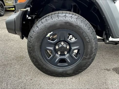 Used 2026 Jeep Wrangler Sport image 10