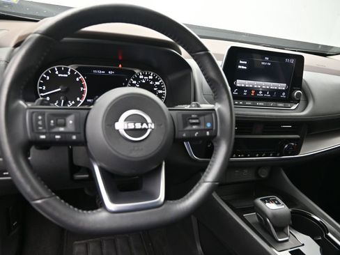 Used 2023 Nissan Rogue SV w/ SV Premium B Package FWD image 19