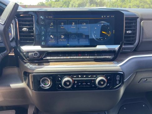 Used 2023 Chevrolet Silverado 1500 LT w/ Z71 Off-Road Package AWD/4WD image 35