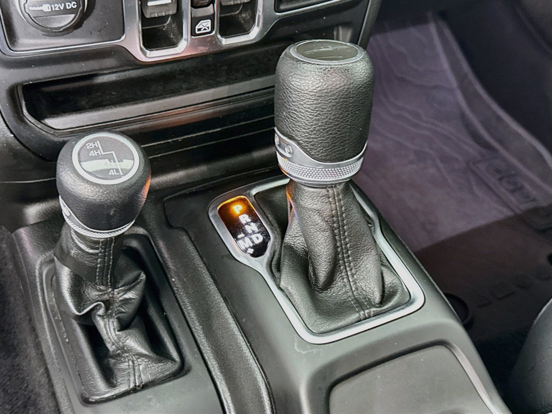Used 2023 Jeep Gladiator Sport AWD/4WD image 18