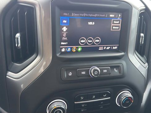 Used 2022 Chevrolet Silverado 1500 Custom AWD/4WD image 23