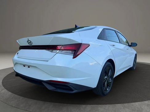 Used 2021 Hyundai Elantra SEL FWD image 5