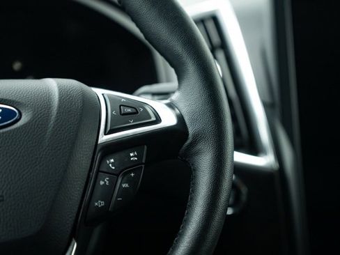 Used 2024 Ford Edge Titanium image 22