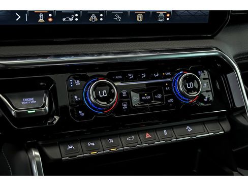 New 2026 GMC Sierra 1500 Denali w/ Denali Reserve Package AWD/4WD image 18