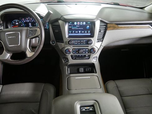 Used 2019 GMC Yukon Denali image 10
