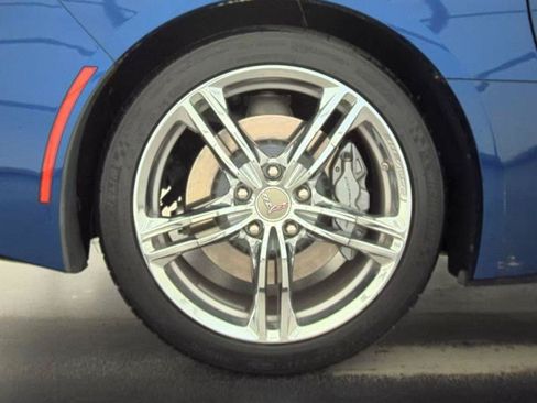 Used 2017 Chevrolet Corvette Stingray Coupe w/ 2LT Preferred Equipment Group RWD image 11