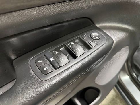 Used 2015 Jeep Grand Cherokee Laredo w/ Quick Order Package 23E AWD/4WD image 17