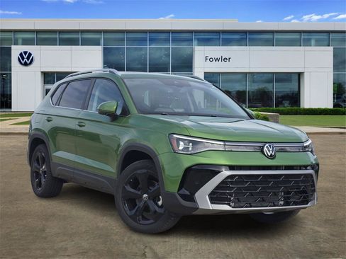 New 2026 Volkswagen Taos SEL image 1