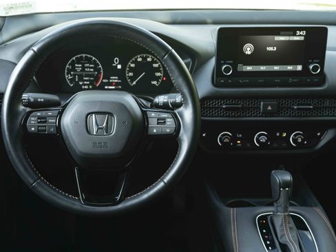 Used 2025 Honda HR-V Sport image 19
