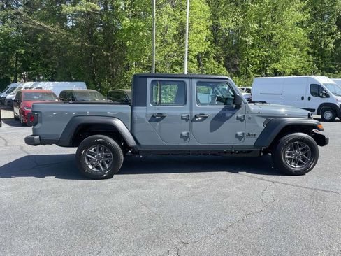 New 2026 Jeep Gladiator Sport AWD/4WD image 9